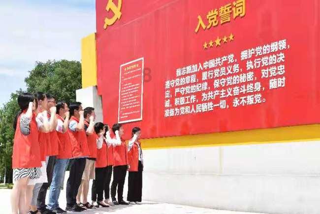 历代都宣扬秦始皇残暴不仁，为何还被称为“千古一帝”呢？
